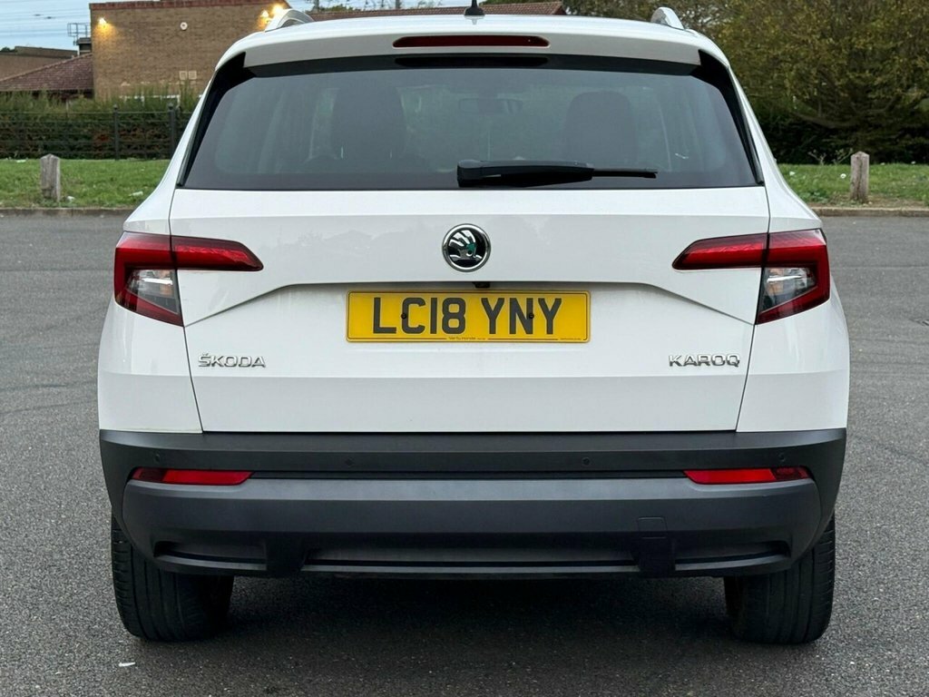 Skoda Karoq Edition Grey #16