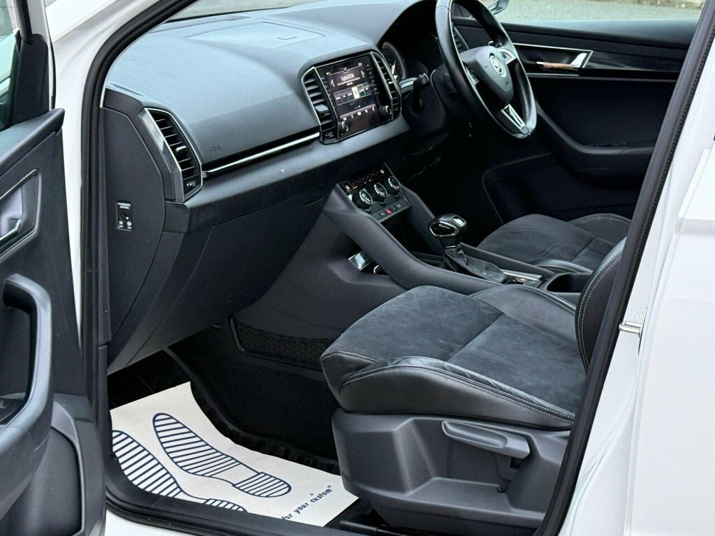 Skoda Karoq Edition Grey #45