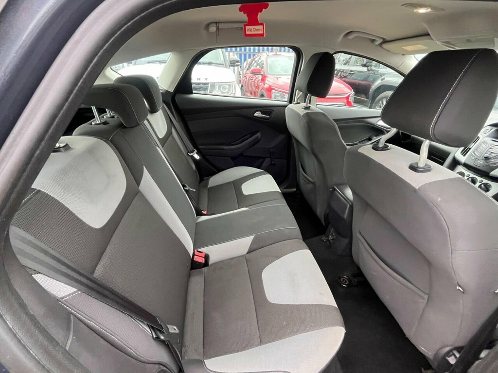 Ford Focus Hatchback 1.6 Sport 201160 Silver #26