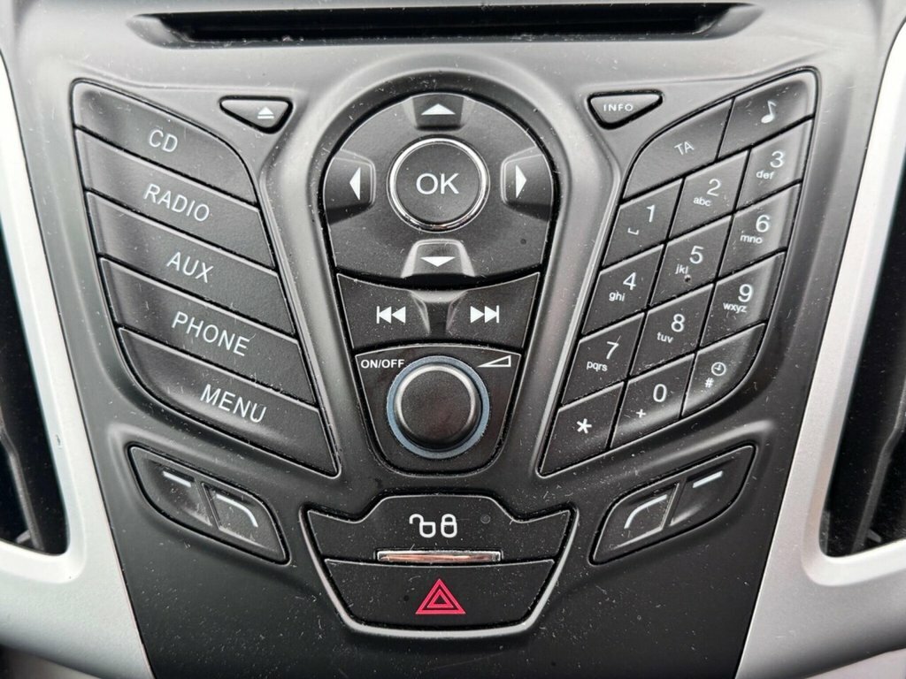 Ford Focus Hatchback 1.6 Tdci Zetec Navigator Euro 5 Ss White #29