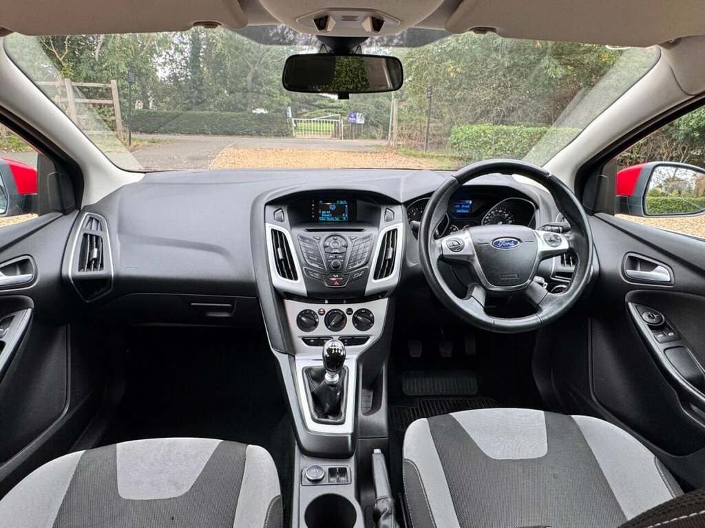 Ford Focus Hatchback 1.6 Tdci Zetec Navigator Euro 5 Ss White #10
