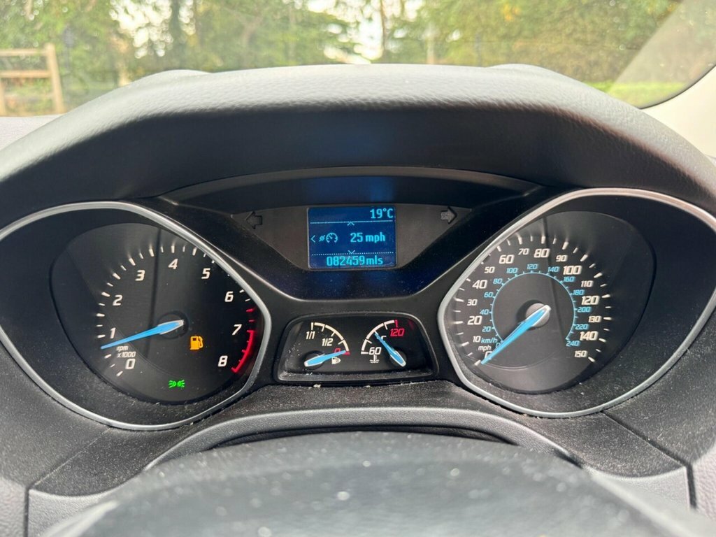 Ford Focus Hatchback 1.6 Tdci Zetec Navigator Euro 5 Ss White #26