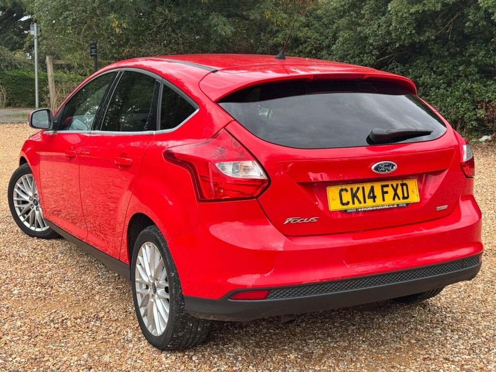 Ford Focus Hatchback 1.6 Tdci Zetec Navigator Euro 5 Ss White #3