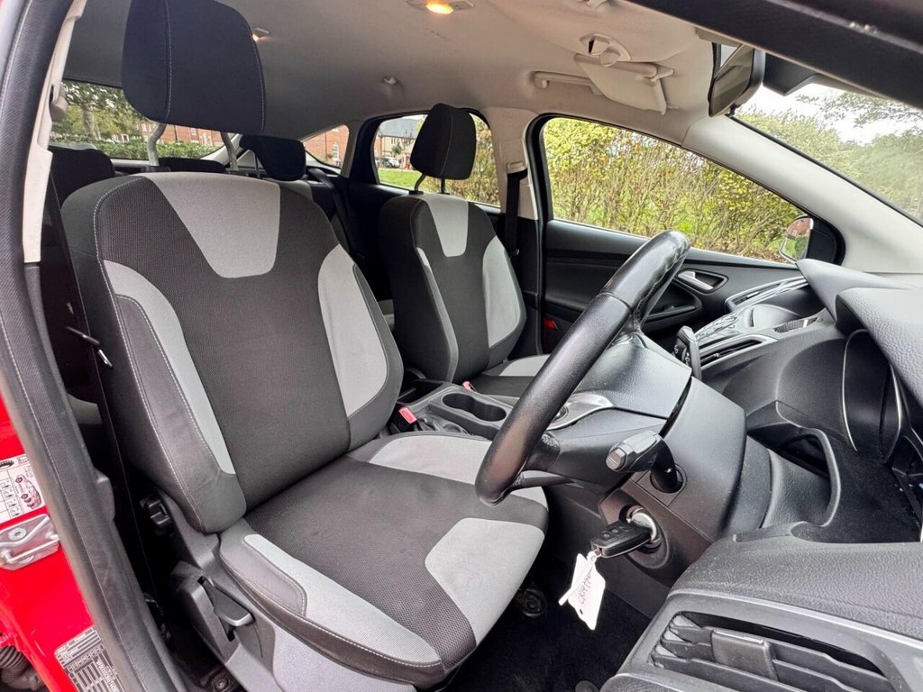 Ford Focus Hatchback 1.6 Tdci Zetec Navigator Euro 5 Ss White #8