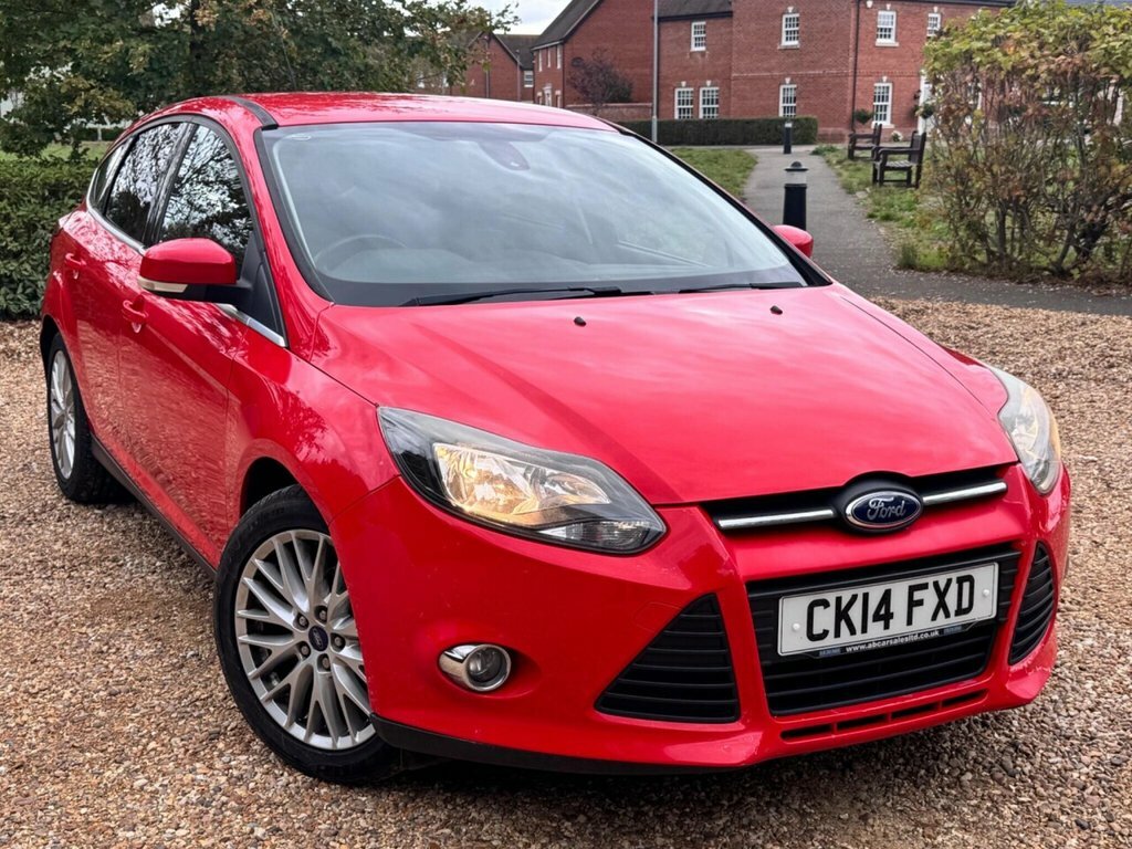 Ford Focus Hatchback 1.6 Tdci Zetec Navigator Euro 5 Ss White #1