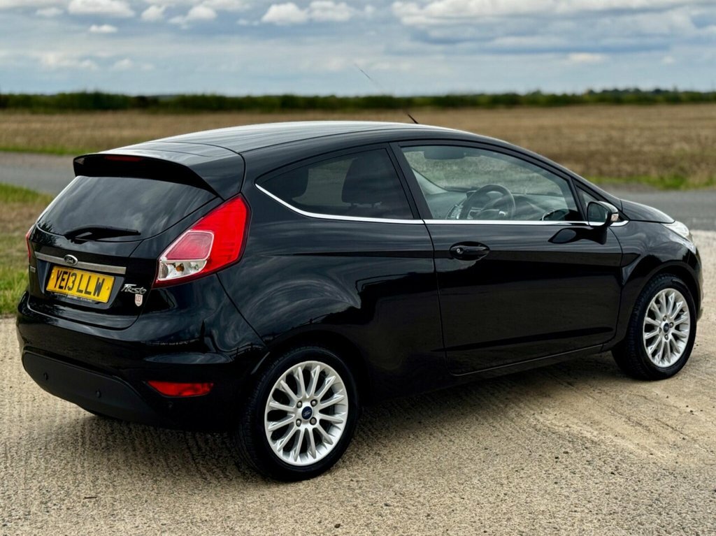 Ford Fiesta 1.0 Ecoboost Zetec 2013 White #13