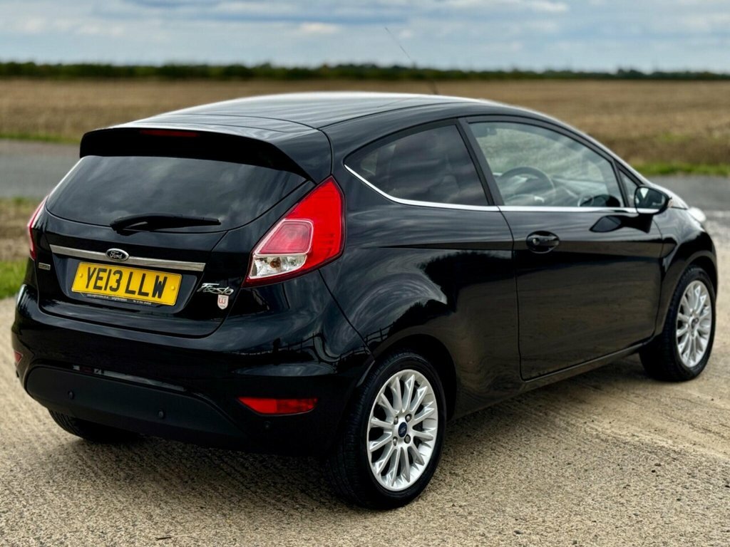 Ford Fiesta 1.0 Ecoboost Zetec 2013 White #14