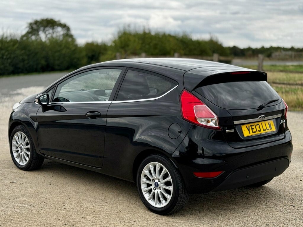 Ford Fiesta 1.0 Ecoboost Zetec 2013 White #20