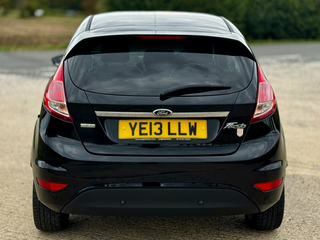 Ford Fiesta 1.0 Ecoboost Zetec 2013 White #17