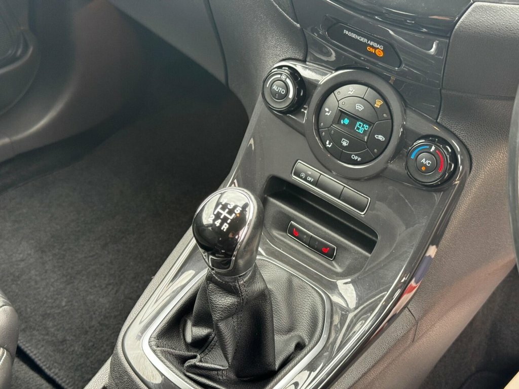 Ford Fiesta 1.0 Ecoboost Zetec 2013 White #59