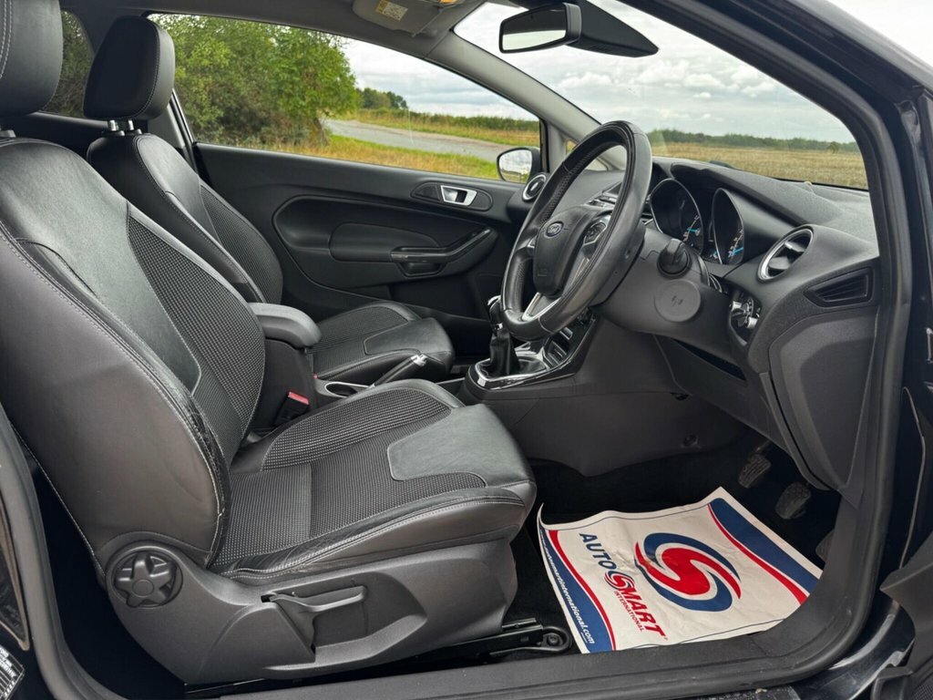 Ford Fiesta 1.0 Ecoboost Zetec 2013 White #33