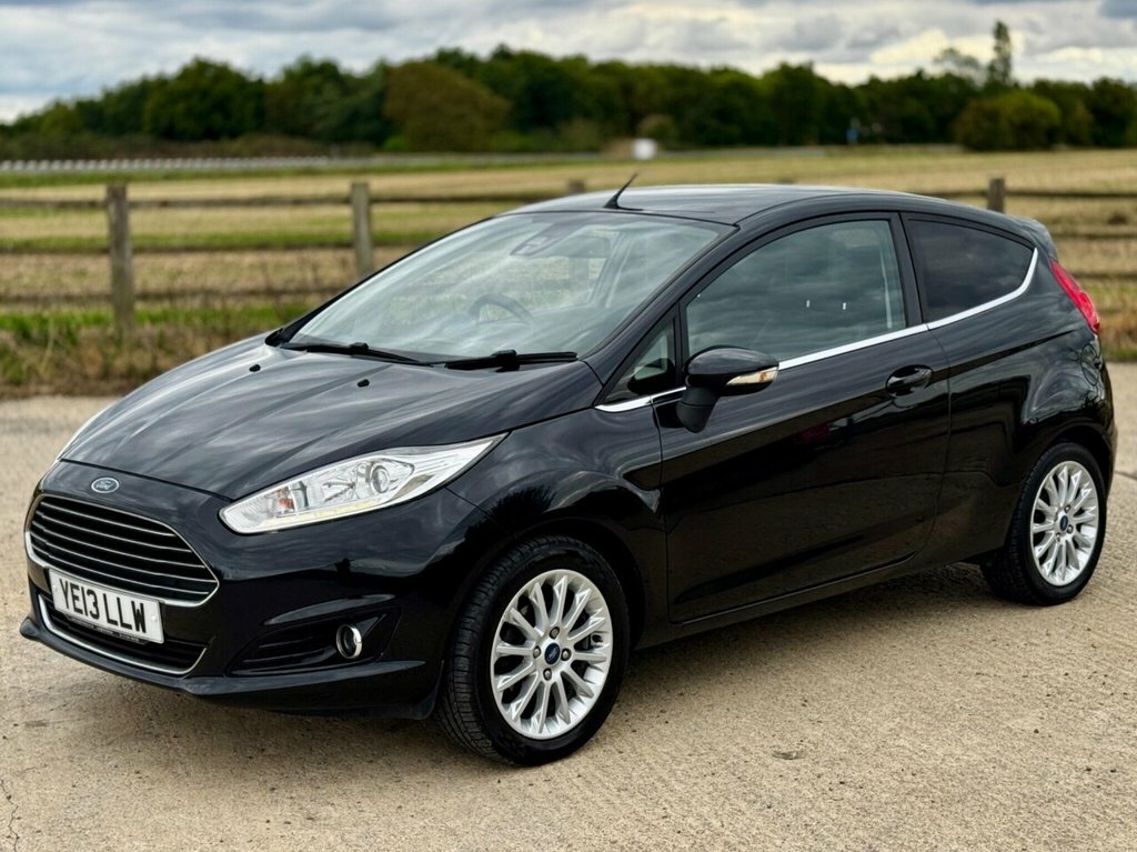 Ford Fiesta 1.0 Ecoboost Zetec 2013 White #26