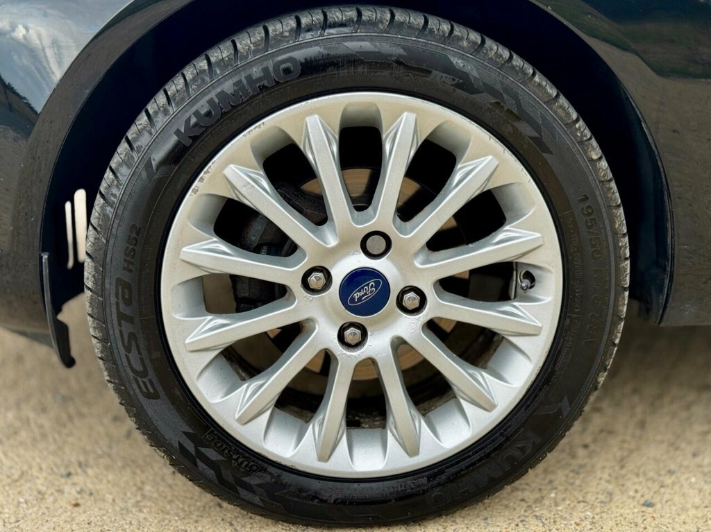 Ford Fiesta 1.0 Ecoboost Zetec 2013 White #28