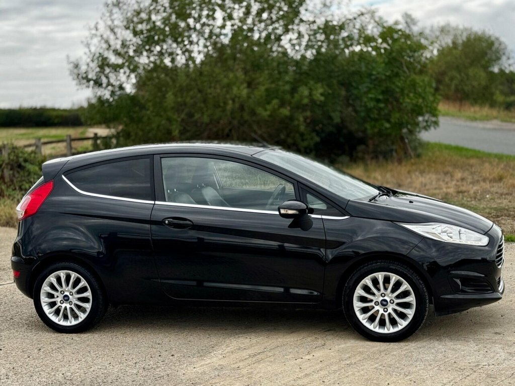 Ford Fiesta 1.0 Ecoboost Zetec 2013 White #9