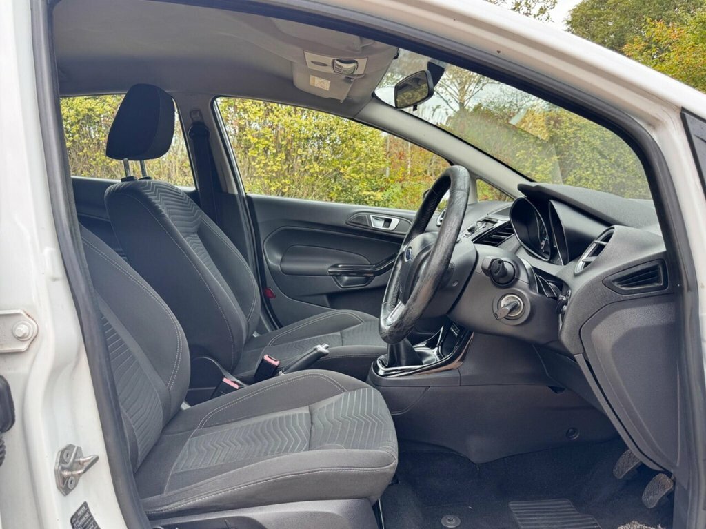 Ford Fiesta 1.5Tdci Zetec Red #8