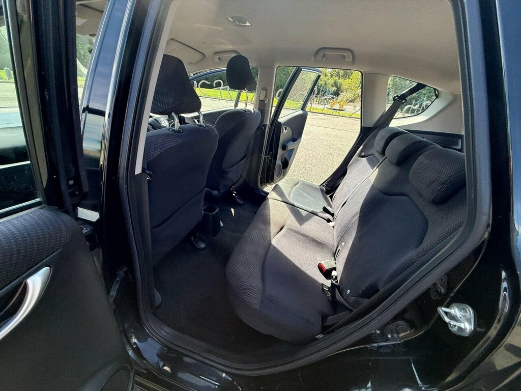 Honda Jazz 1.4 I-vtec Es Cvt Blue #23