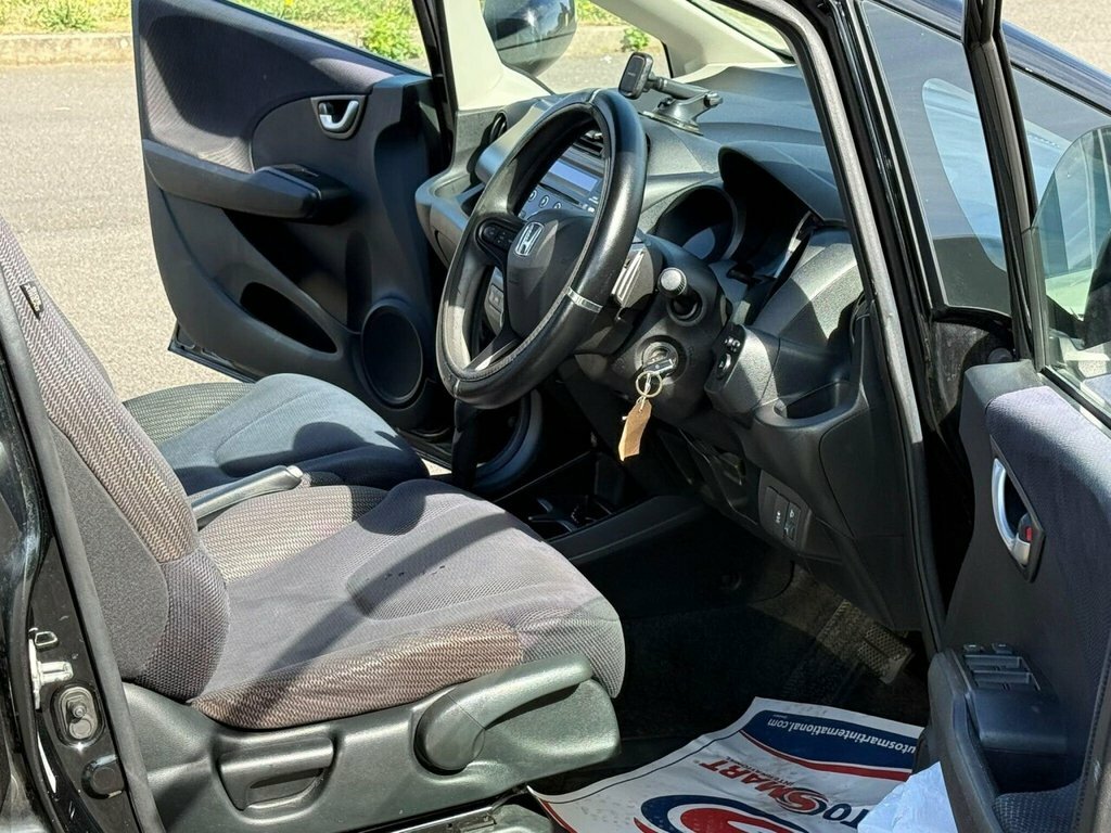Honda Jazz 1.4 I-vtec Es Cvt Blue #18