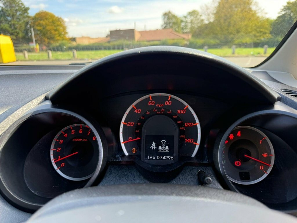 Honda Jazz 1.4 I-vtec Es Cvt Blue #28