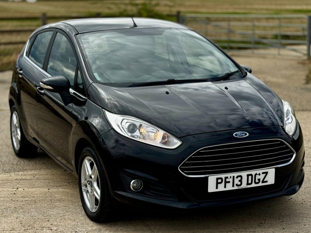 Ford Fiesta Hatchback Black #6