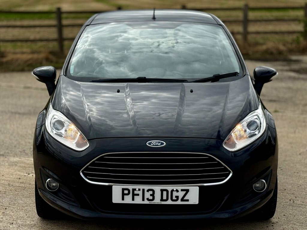 Ford Fiesta Hatchback Black #4