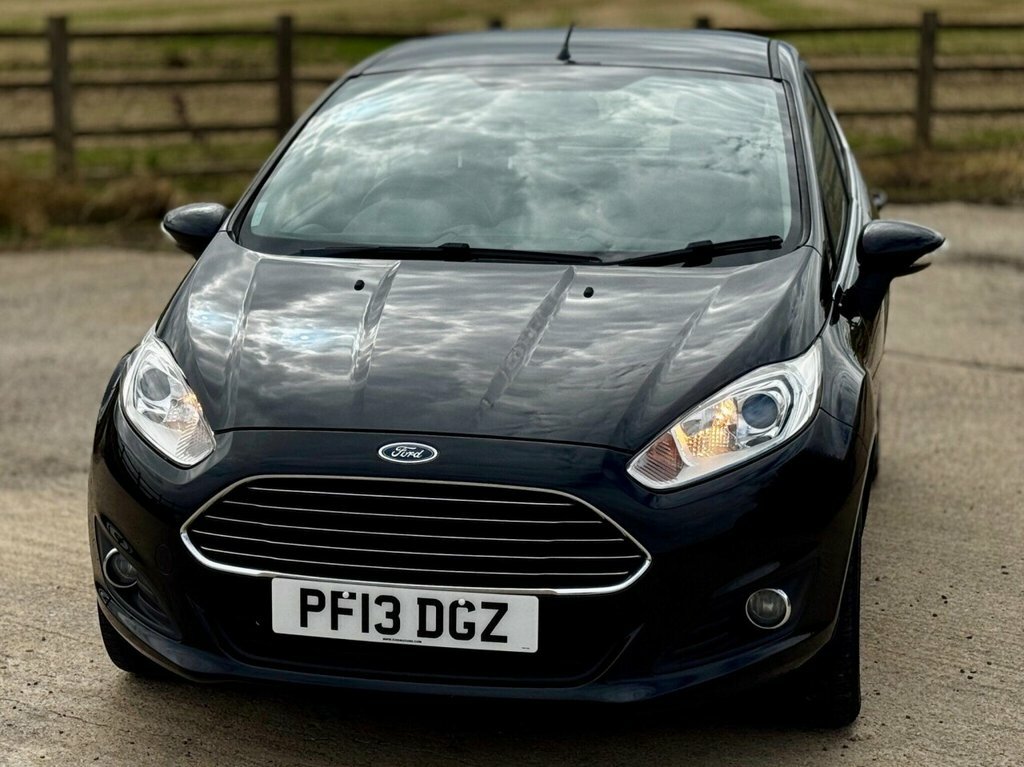 Ford Fiesta Hatchback Black #3