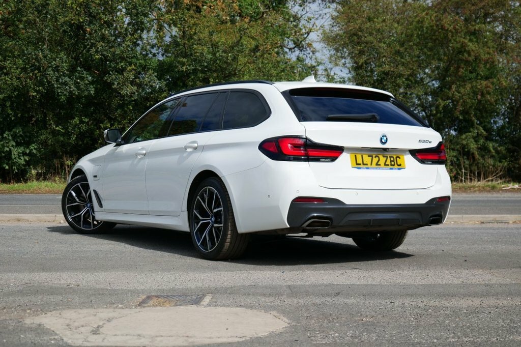 BMW 5 Series 2L M Sport LL72ZBC White #2