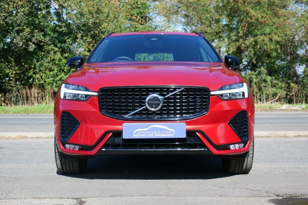 Volvo XC60 2L Plus Red #4