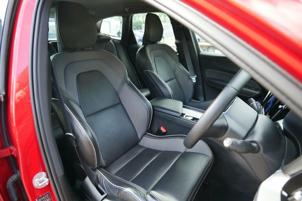 Volvo XC60 B5 Ultimate Awd Mhev Black #31