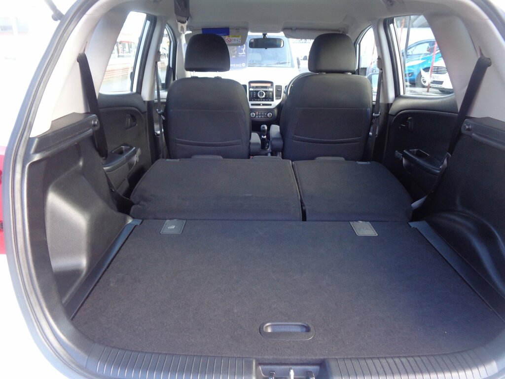 Kia Venga 1.6L 3 Silver #16