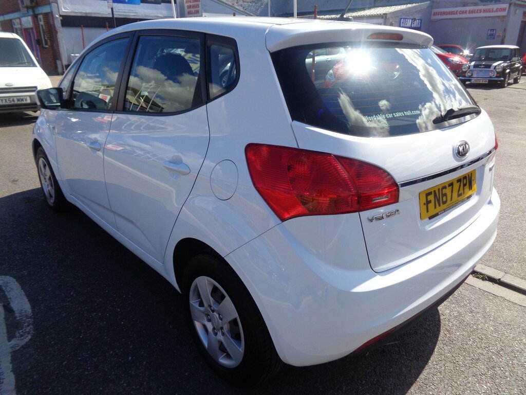 Kia Venga 1.4 1 Mpv Euro 6 Ss 89 Bhp White #3