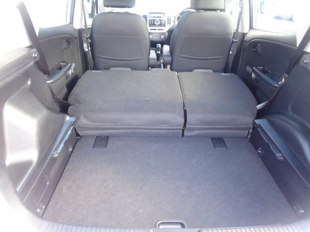 Kia Venga 1.6L 3 Silver #15