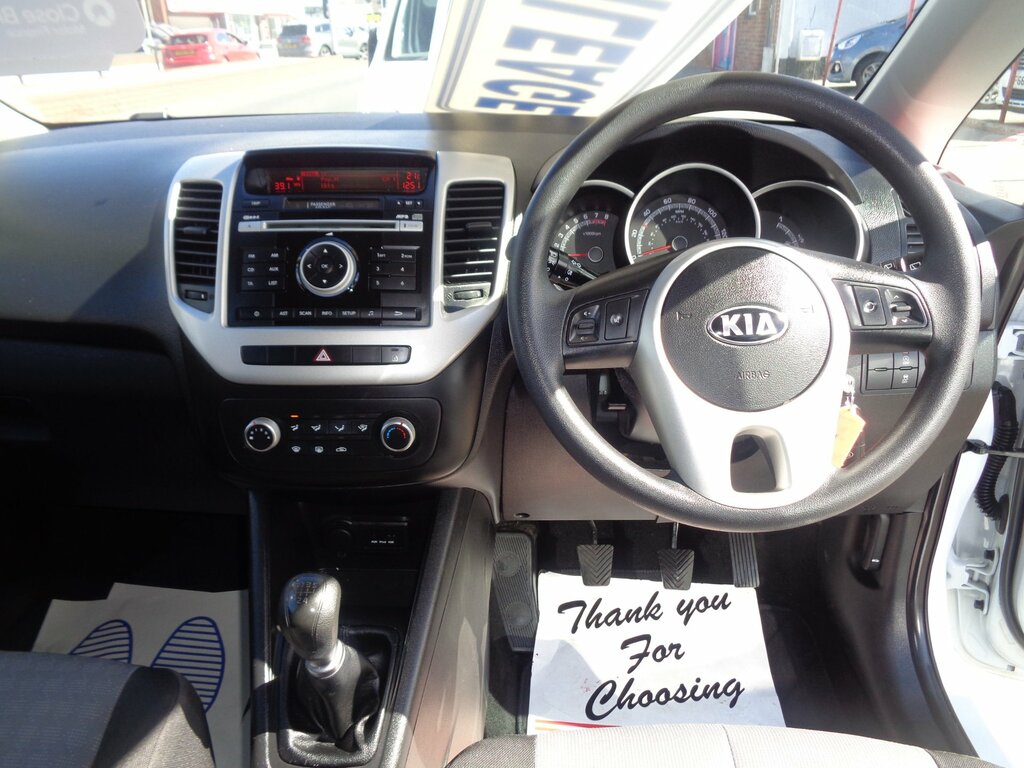 Kia Venga 1.6L 3 Silver #9