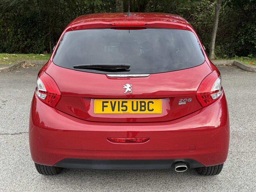Peugeot 208 Hatchback 1.6 E-hdi Allure 2015 Red #5
