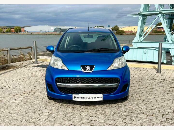 Peugeot 107 1.0 12V Urban 2 Tronic Blue #2
