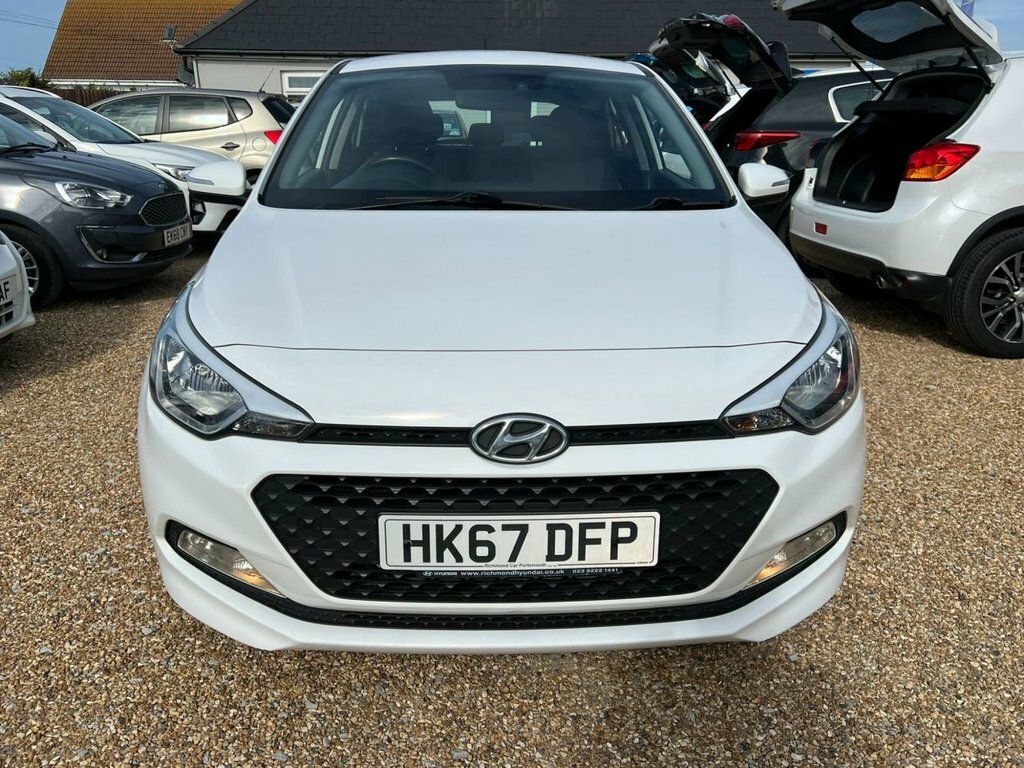 Hyundai I20 White #15
