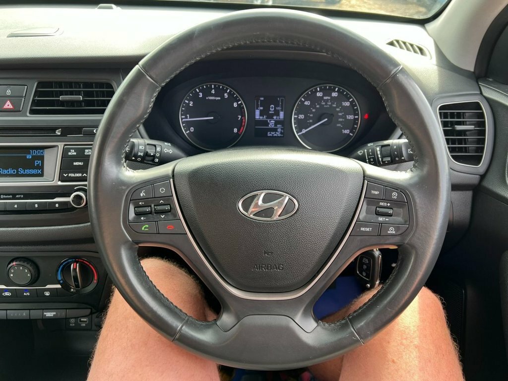 Hyundai I20 White #34