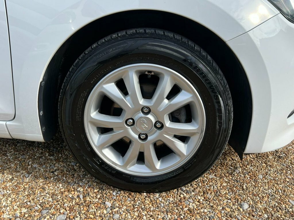 Hyundai I20 White #17