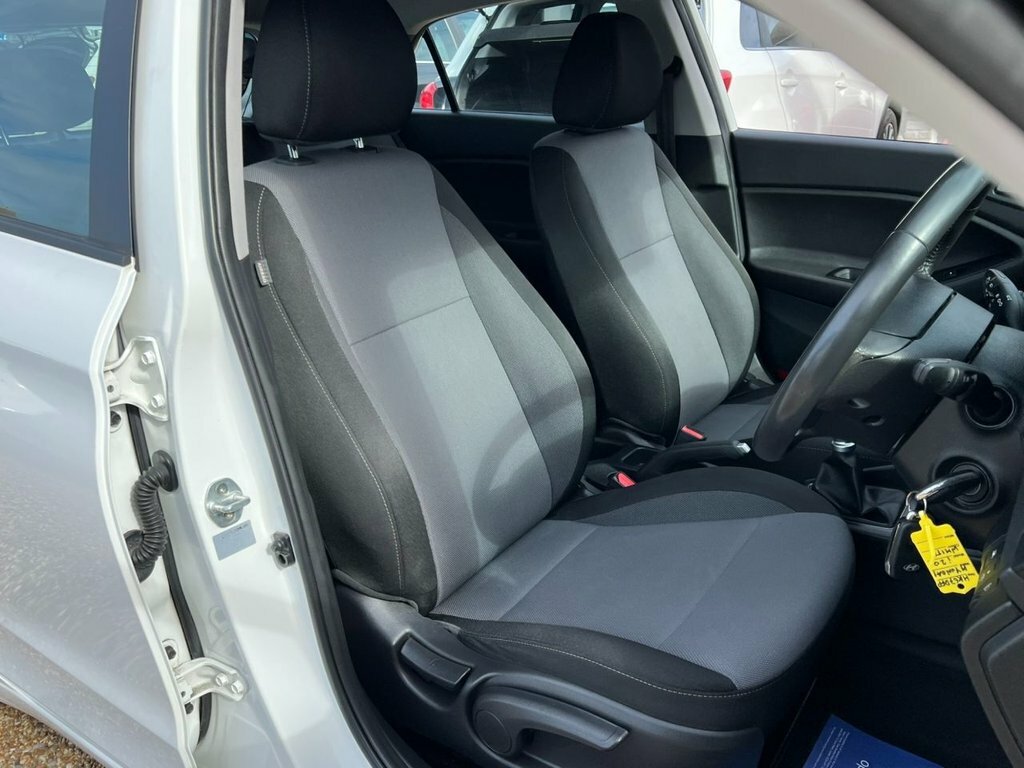 Hyundai I20 White #20