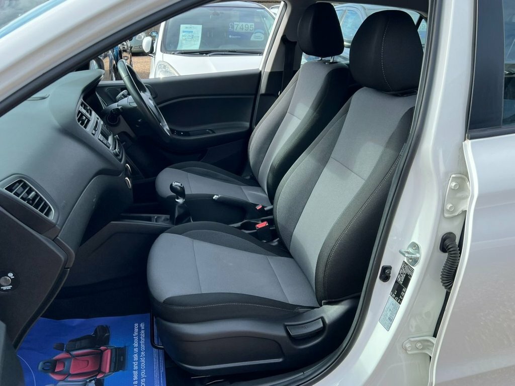 Hyundai I20 White #29