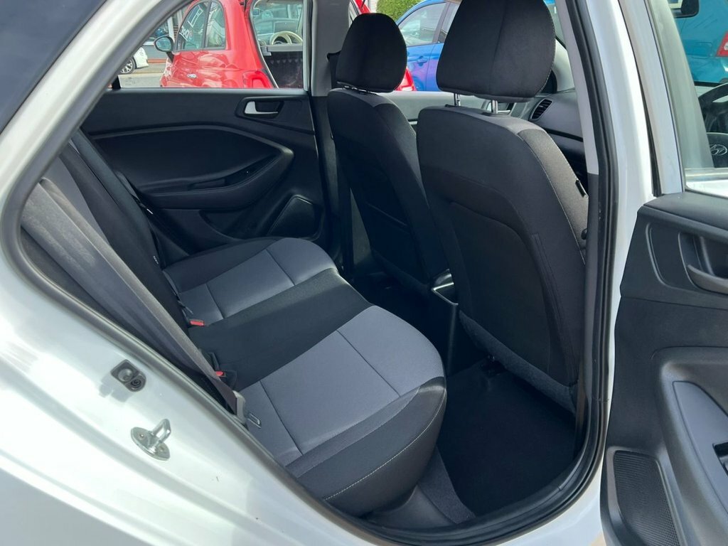 Hyundai I20 White #21
