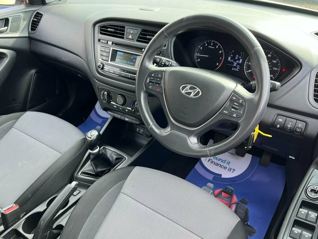 Hyundai I20 White #32