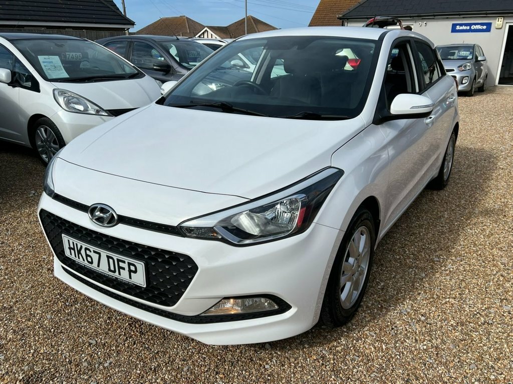 Hyundai I20 White #14