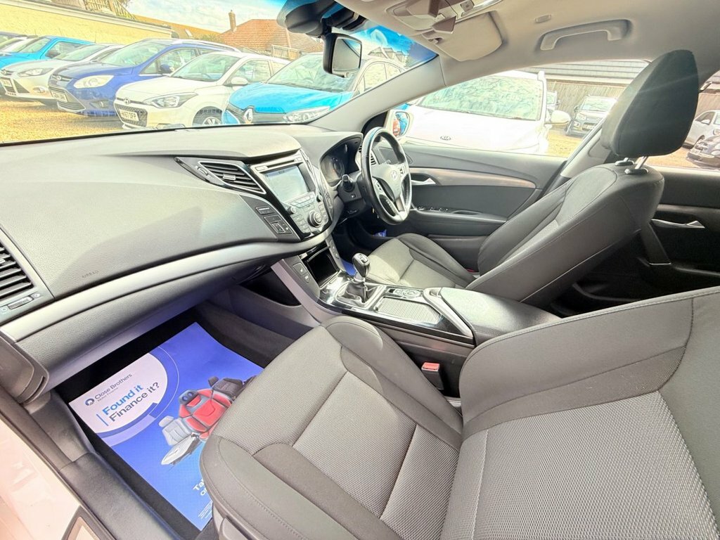 Hyundai I40 1.7L Active White #20