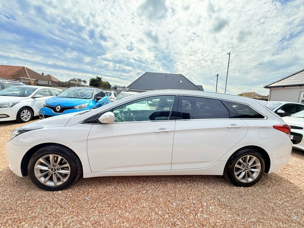 Hyundai I40 1.7L Se Nav White #6
