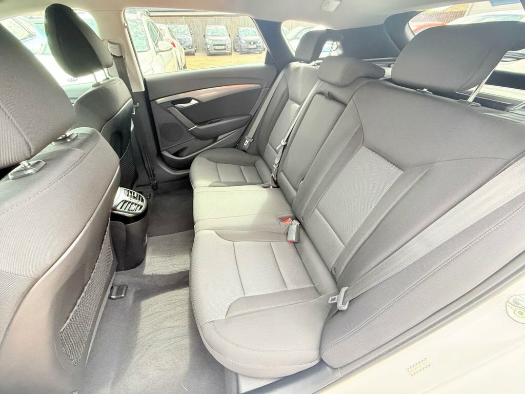 Hyundai I40 1.7L Active White #21