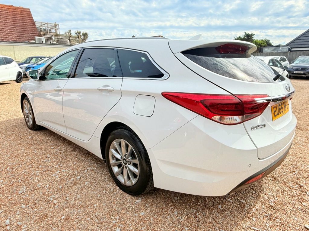 Hyundai I40 1.7L Active White #7