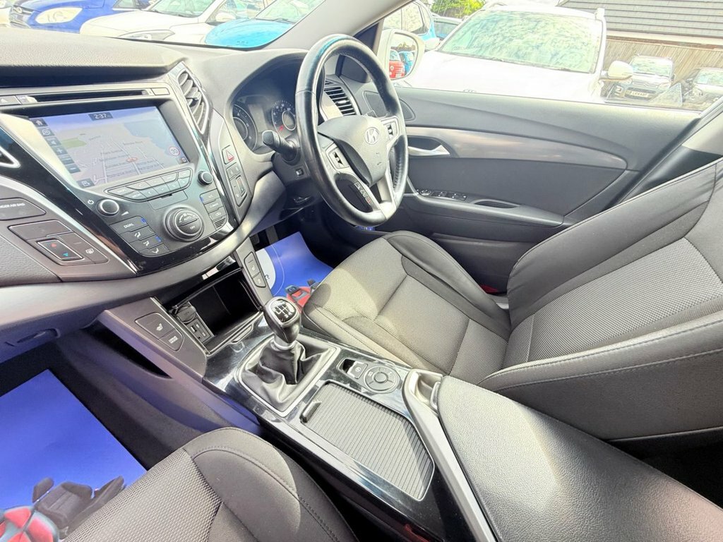 Hyundai I40 1.7L Active White #22