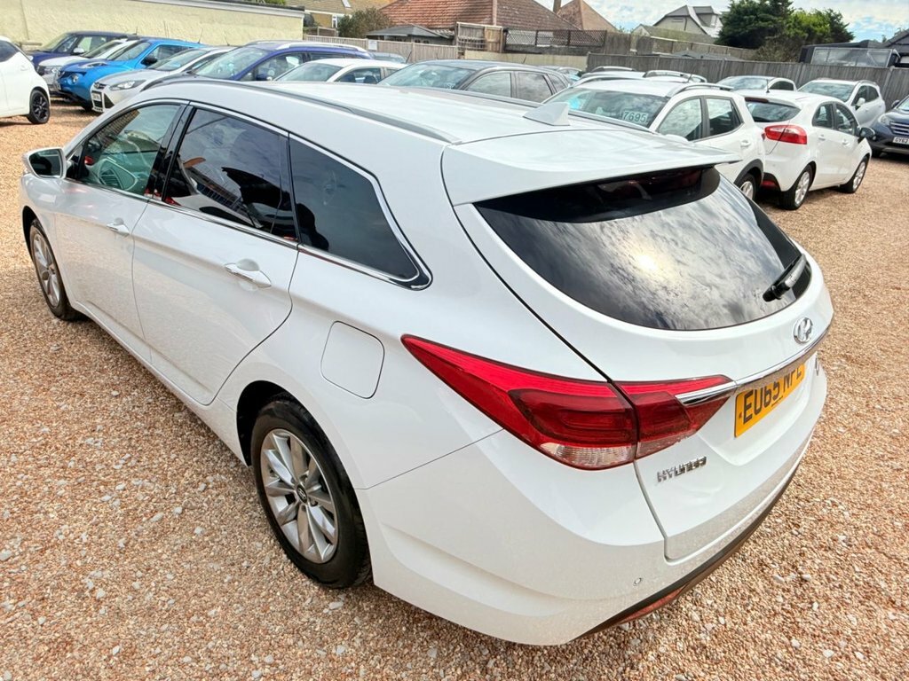Hyundai I40 1.7L Active White #12