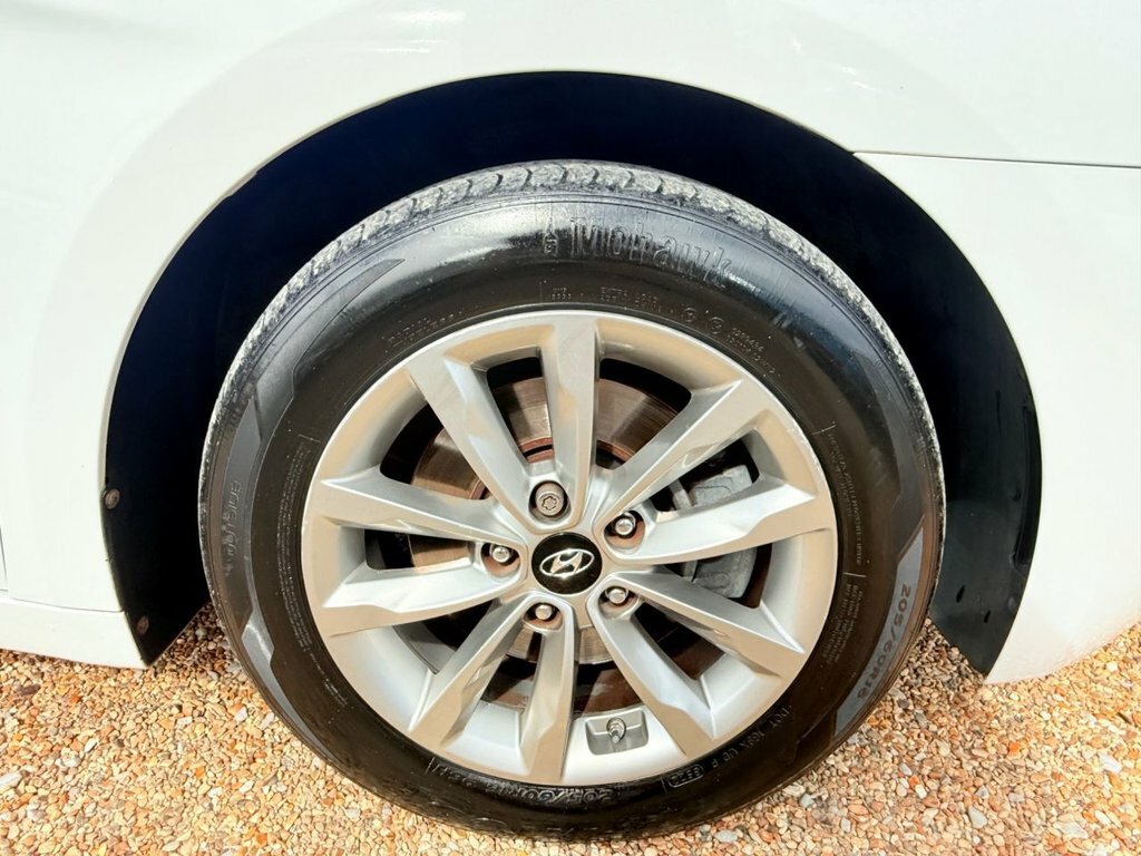 Hyundai I40 1.7L Active White #16