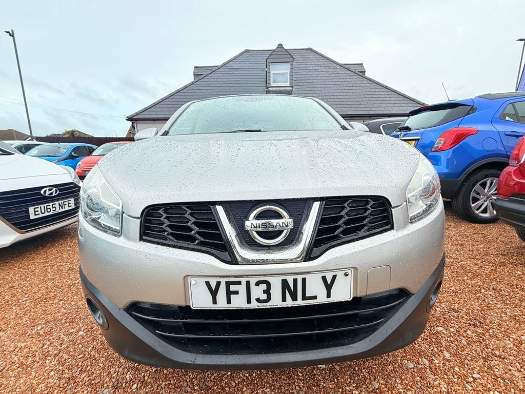 Nissan Qashqai+2 Hatchback Black #8